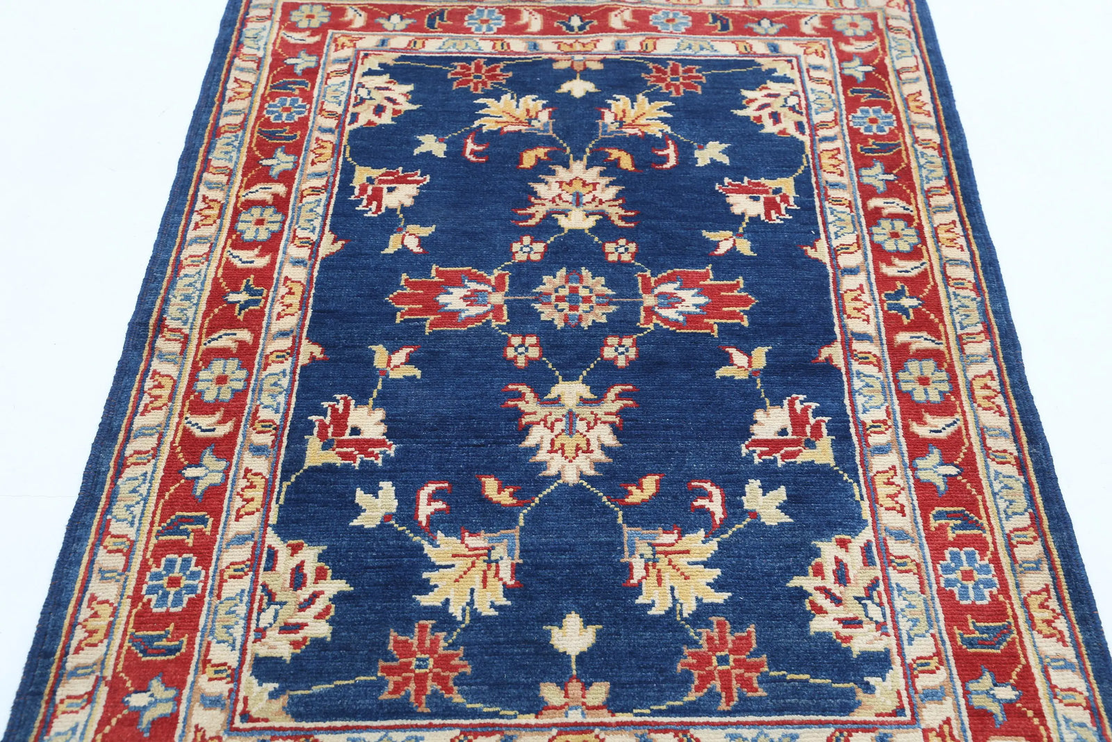 Tapis en laine Ziegler Farhan Gul noué à la main - 3'4'' x 4'11''