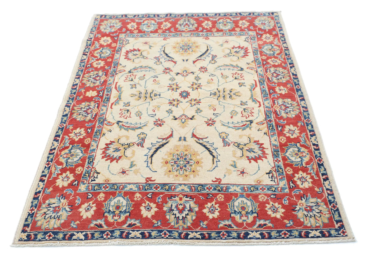 Tapis en laine Ziegler Farhan Gul noué à la main - 4'0'' x 5'8''