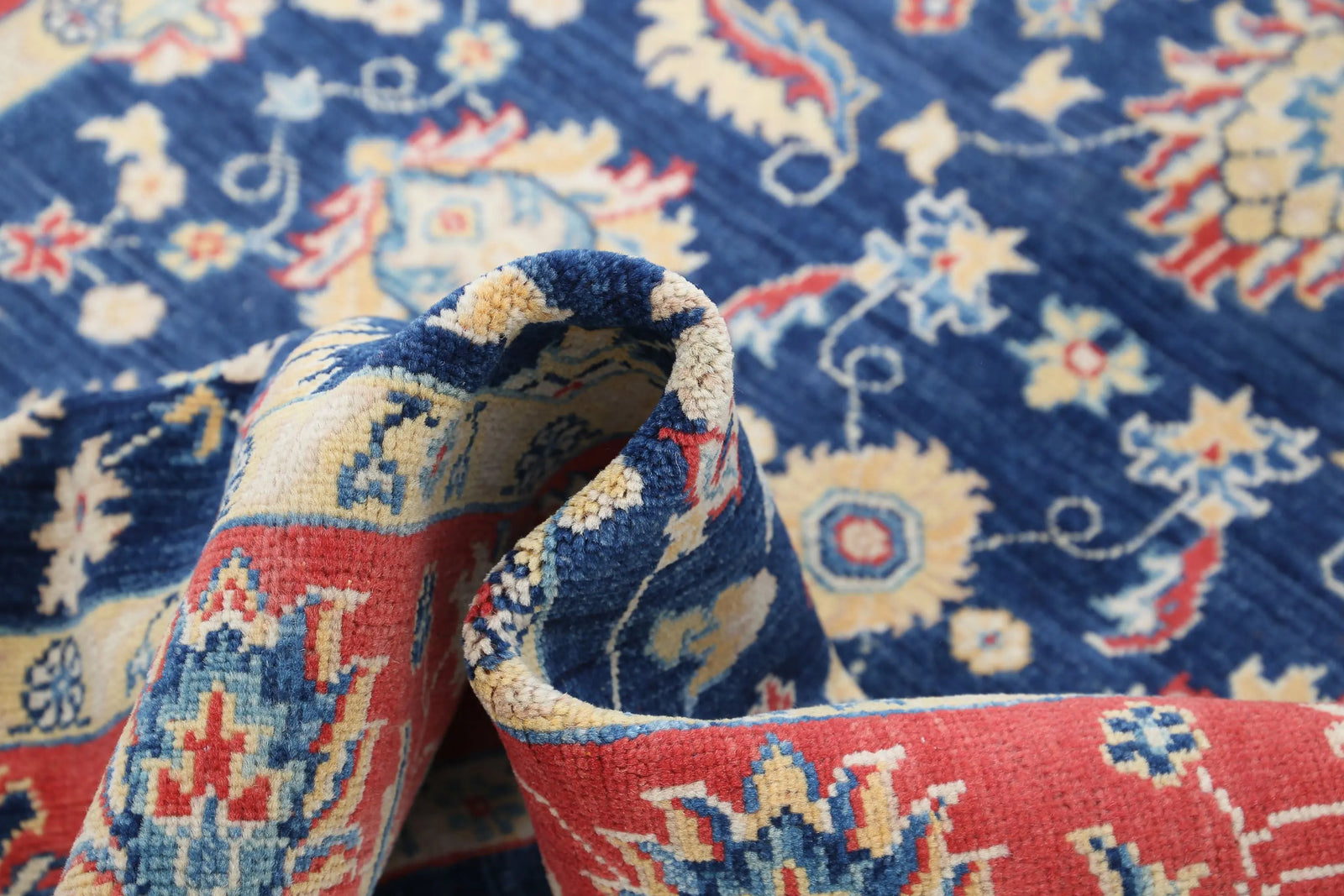 Tapis en laine Ziegler Farhan Gul noué à la main - 4'10'' x 6'4''