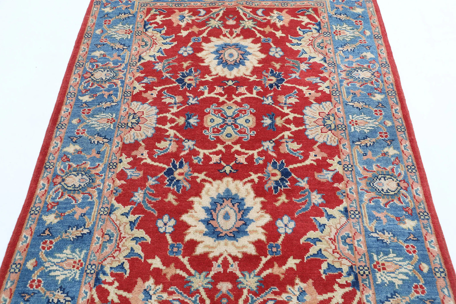 Tapis en laine Ziegler Farhan Gul noué à la main - 4'2'' x 5'10''