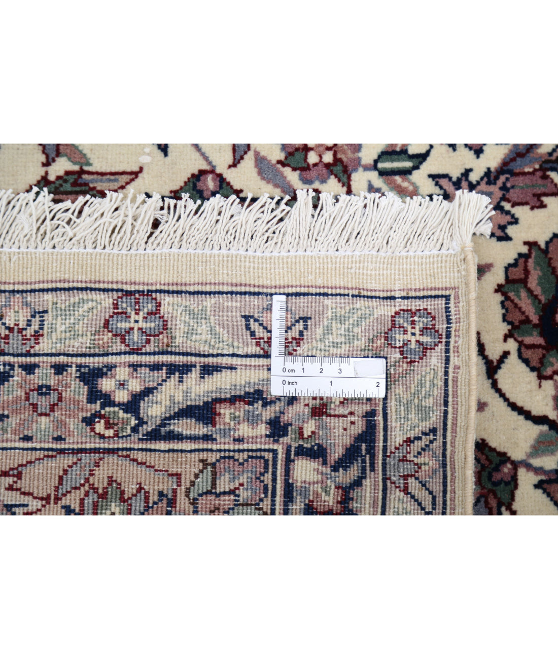 Hand Knotted Heritage Fine Persian Style Wool Rug - 5'9'' x 6'8'' 5'9'' x 6'8'' (173 X 200) / Ivory / Taupe