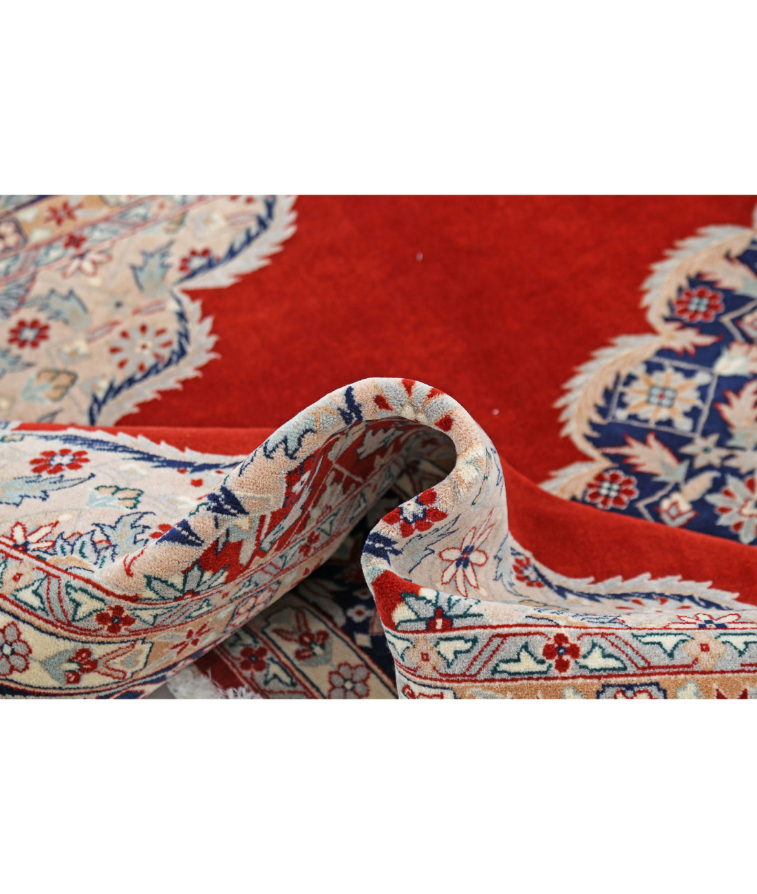 Hand Knotted Heritage Fine Persian Style Wool Rug - 6'0'' x 8'11'' 6'0'' x 8'11'' (180 X 268) / Red / Blue