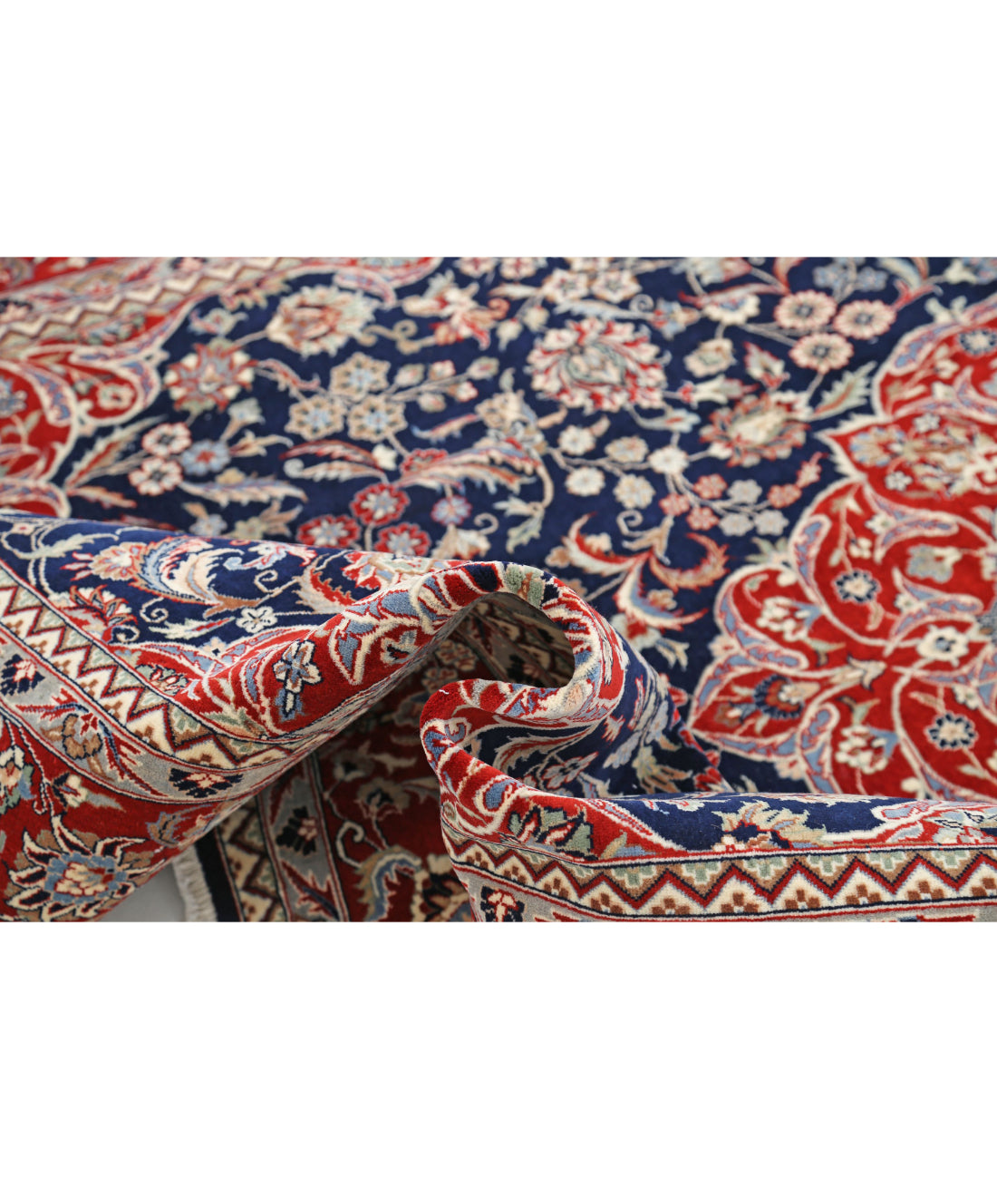 Hand Knotted Heritage Fine Persian Style Wool Rug - 6'0'' x 9'0'' 6'0'' x 9'0'' (180 X 270) / Blue / Red