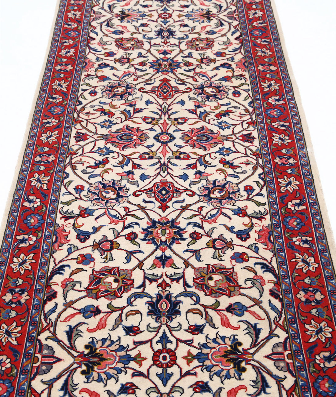 Hand Knotted Heritage Persian Style Sarouk Wool Rug - 2'10'' x 17'7'' 2'10'' x 17'7'' (85 X 528) / Ivory / Red