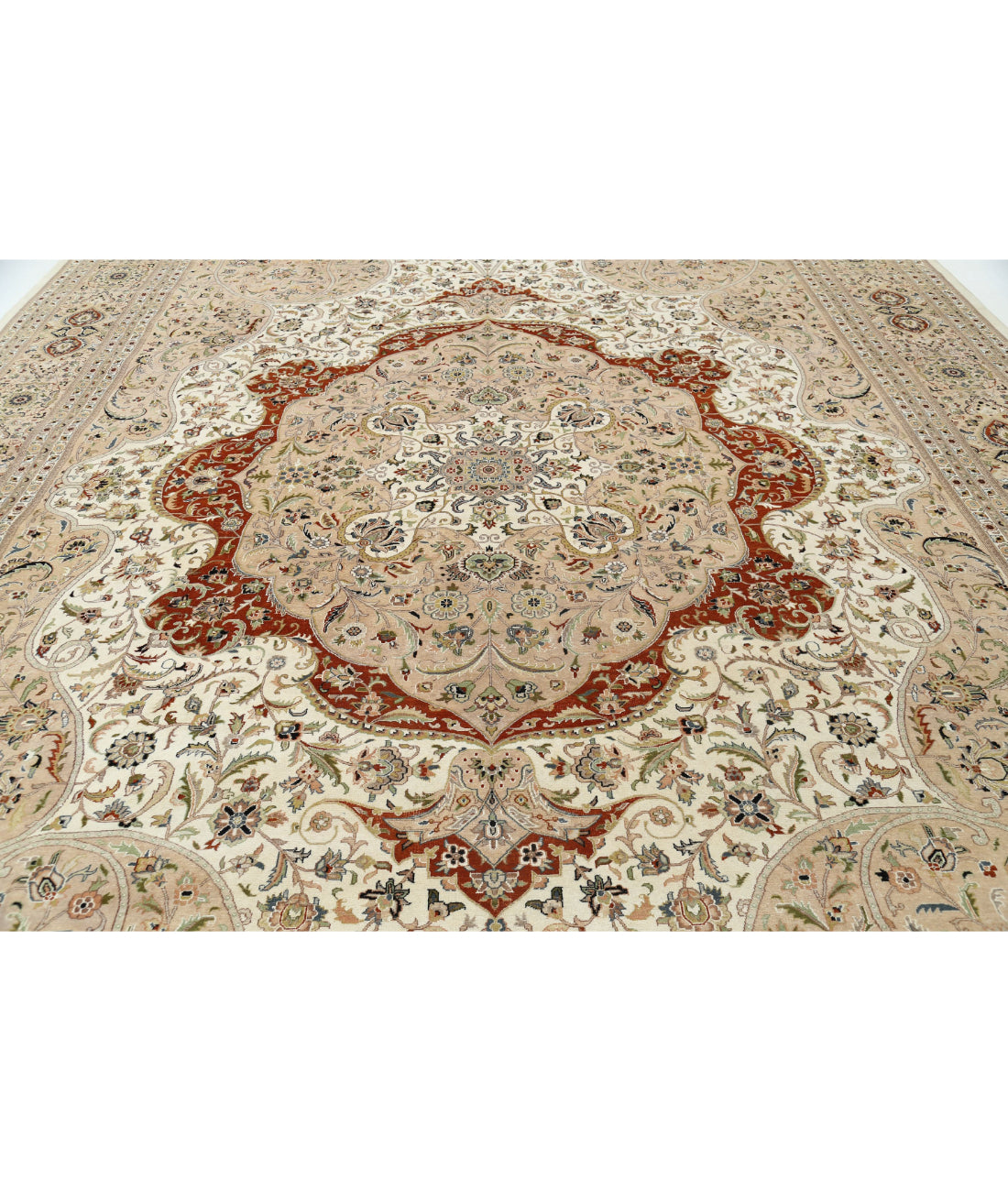 Hand Knotted Heritage Persian Style Wool Rug - 12'0'' x 17'10'' 12'0'' x 17'10'' (360 X 535) / Ivory / Beige