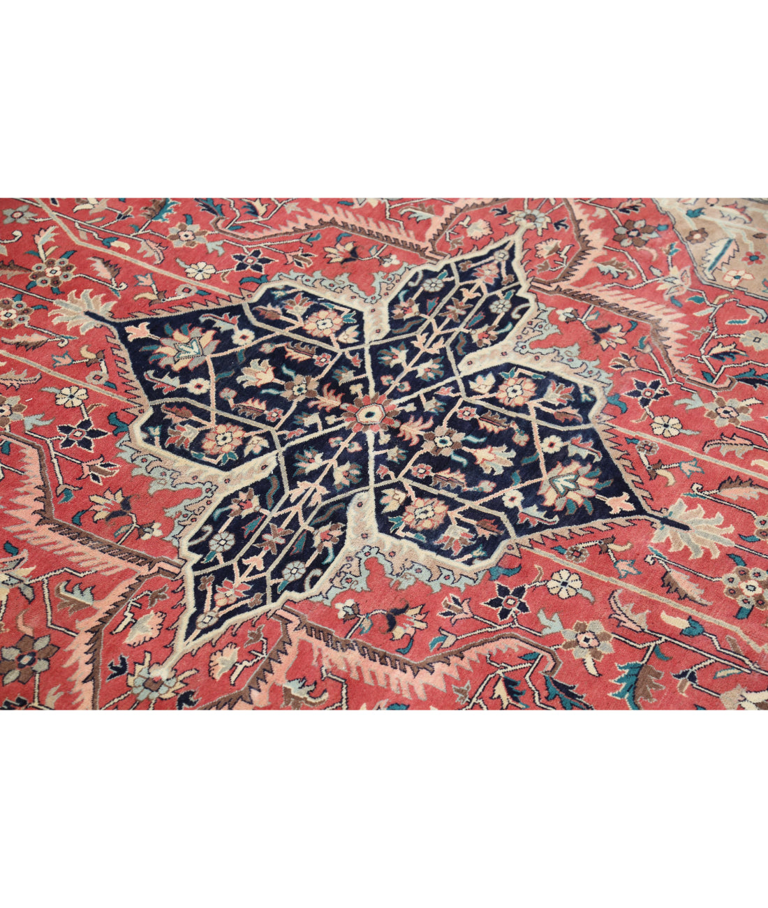 Hand Knotted Heritage Persian Style Heriz Wool Rug - 6'0'' x 8'11'' 6'0'' x 8'11'' (180 X 268) / Pink / Blue