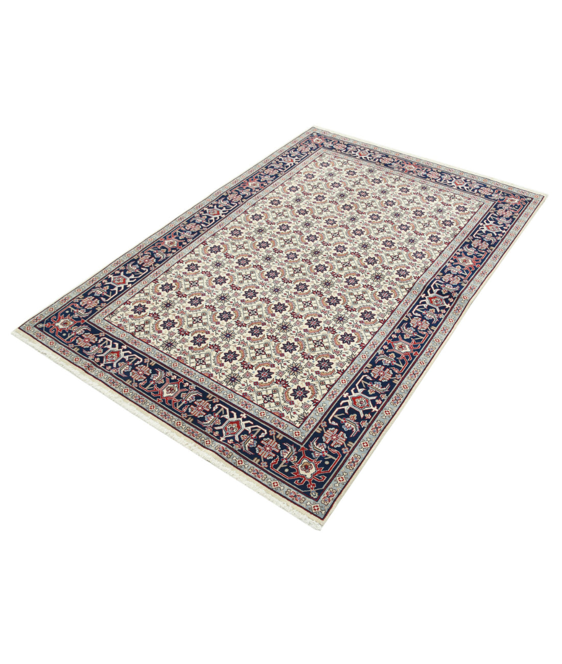 Hand Knotted Heritage Persian Style Wool Rug - 4'0'' x 6'1'' 4'0'' x 6'1'' (120 X 183) / Ivory / Blue