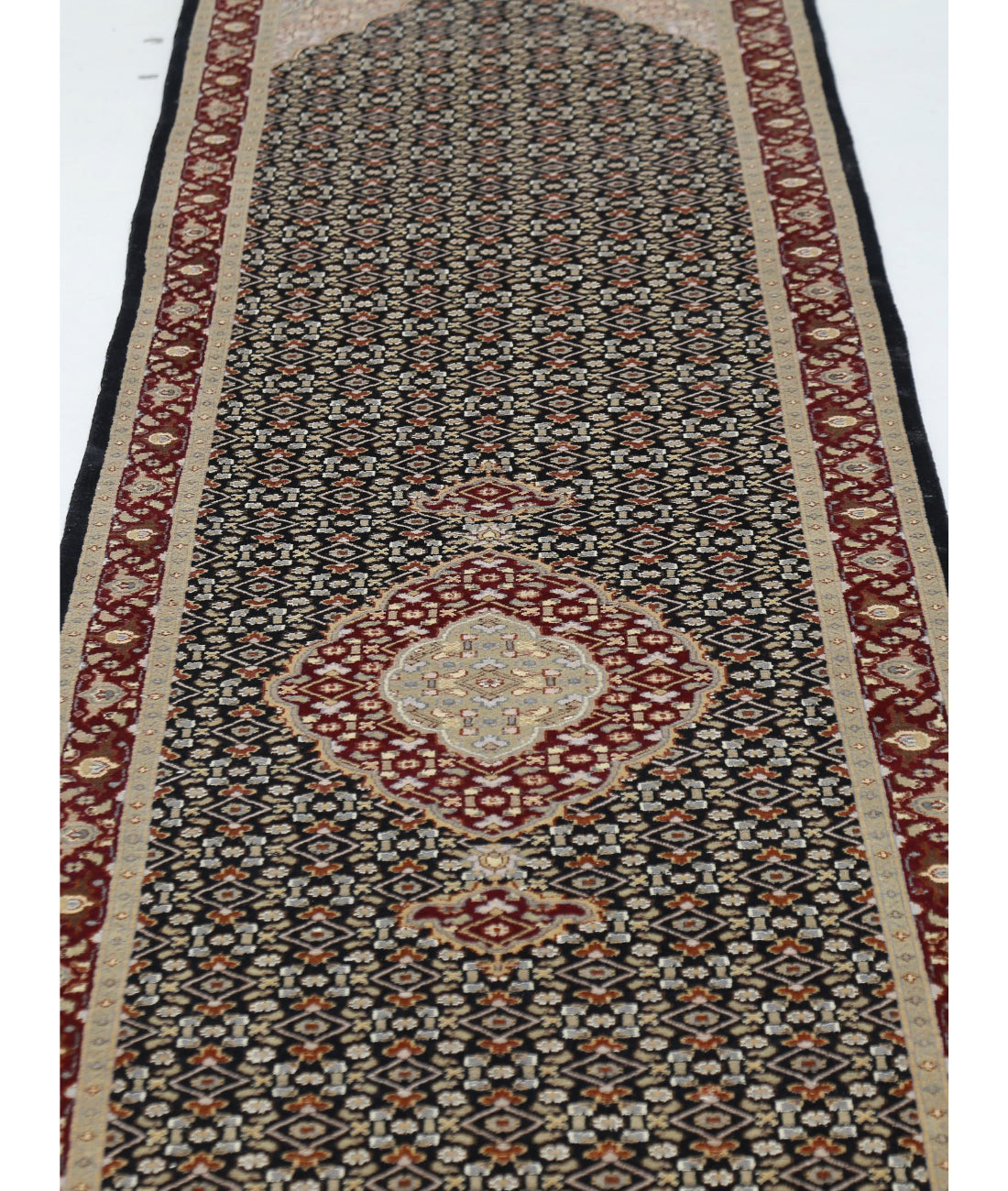 Hand Knotted Heritage Persian Style Wool & Silk Rug - 2'6'' x 15'8'' 2'6'' x 15'8'' (75 X 470) / Black / Red