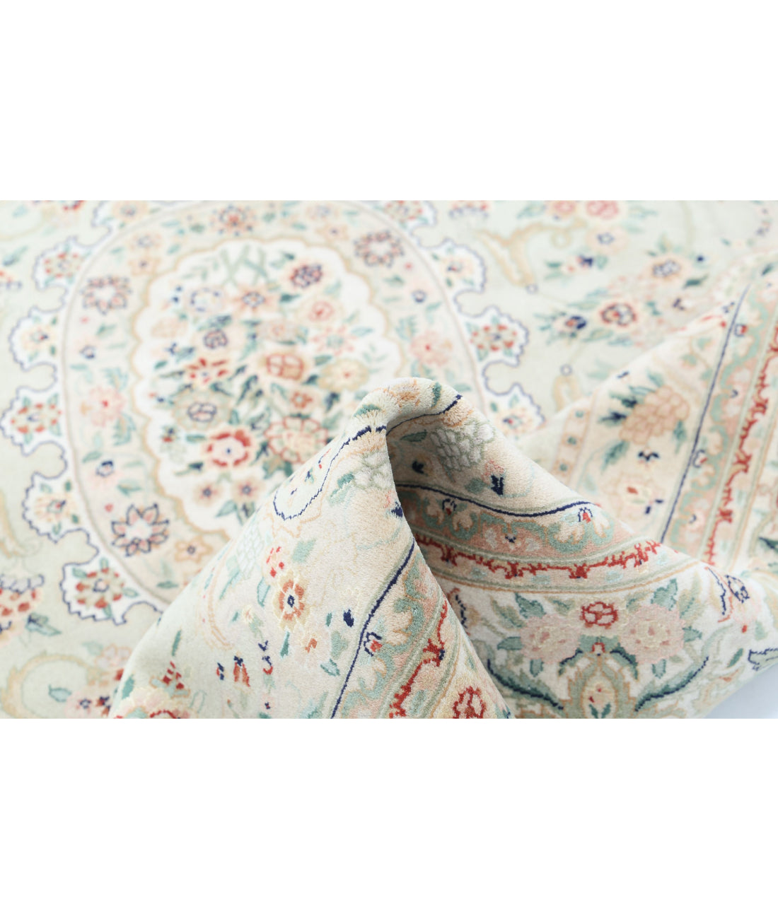 Hand Knotted Heritage Persian Style Wool Rug - 5'10'' x 8'9'' 5'10'' x 8'9'' (175 X 263) / Green / Ivory