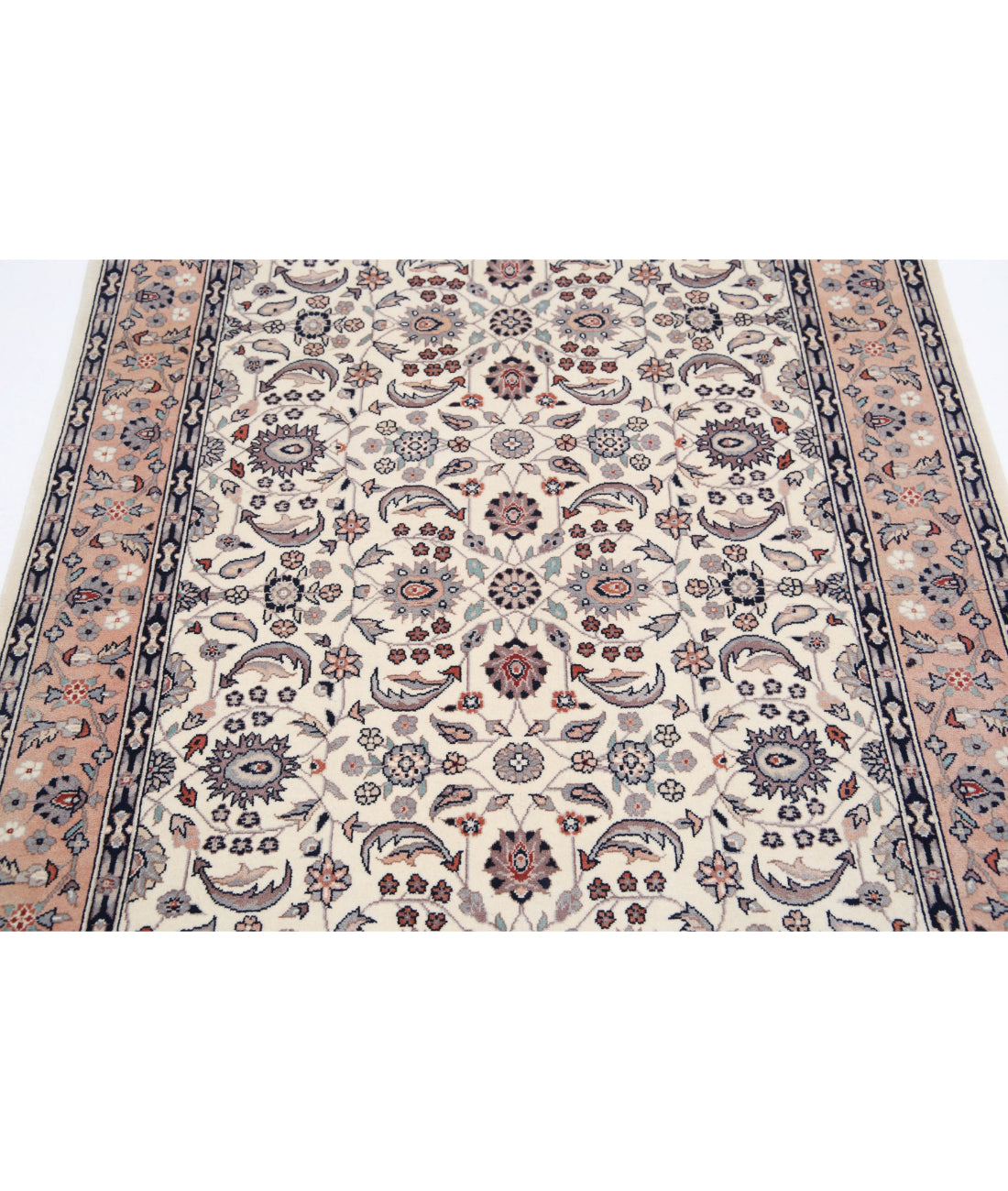Hand Knotted Heritage Persian Style Wool Rug - 4'2'' x 6'1'' 4'2'' x 6'1'' (125 X 183) / Ivory / Pink
