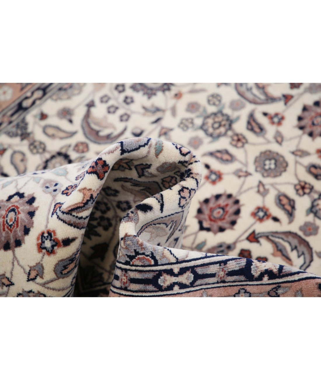 Hand Knotted Heritage Persian Style Wool Rug - 4'2'' x 6'1'' 4'2'' x 6'1'' (125 X 183) / Ivory / Pink