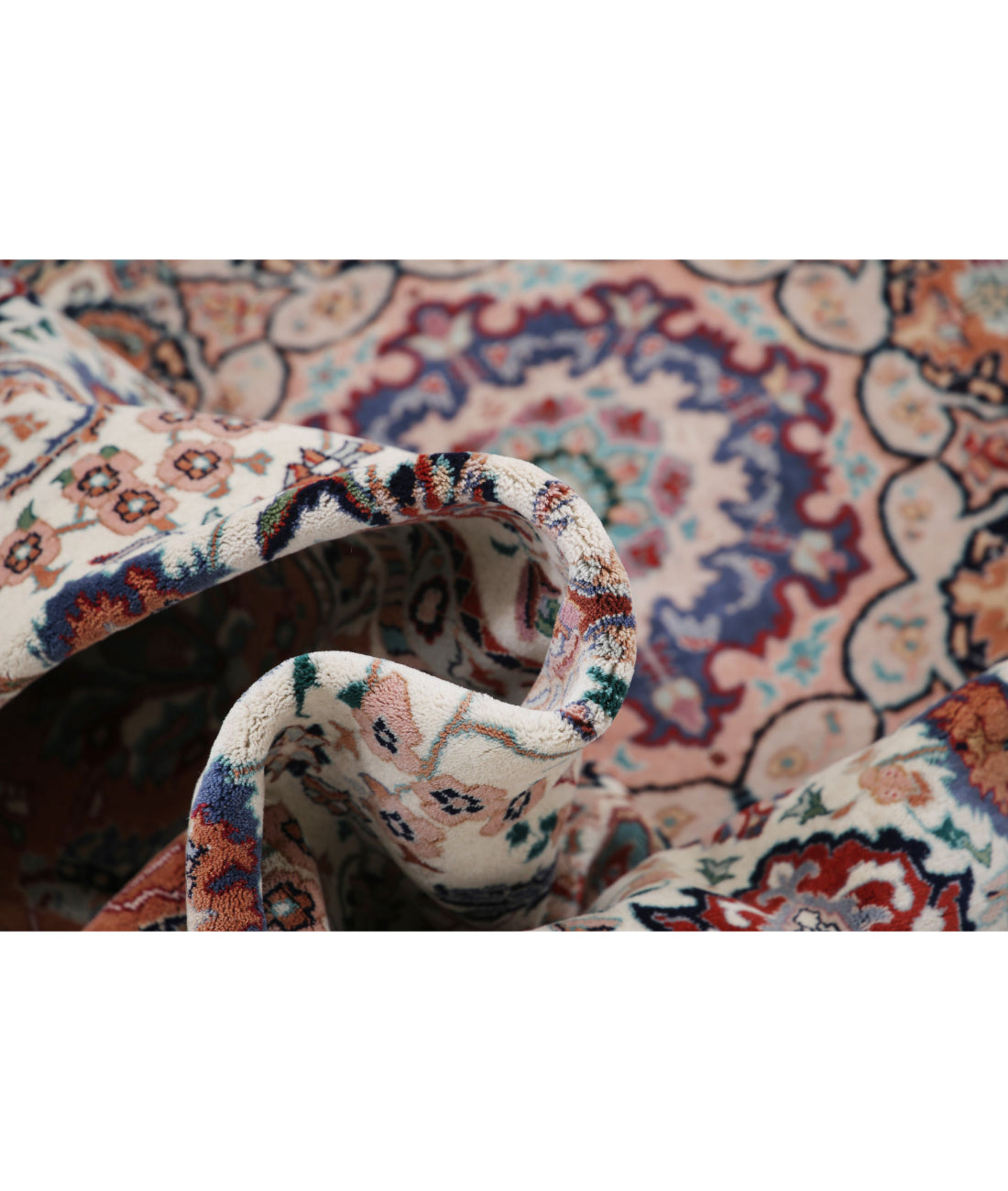 Hand Knotted Heritage Fine Persian Style Wool Rug - 8'0'' x 8'0'' 8'0'' x 8'0'' (240 X 240) / Ivory / Rust