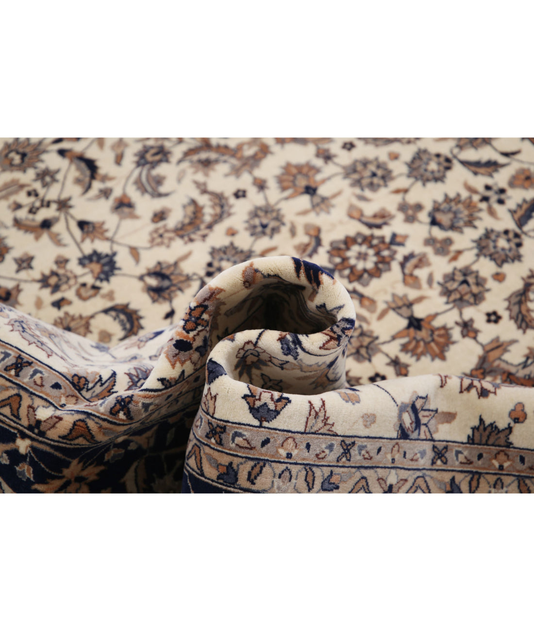 Hand Knotted Heritage Fine Persian Style Wool Rug - 6'8'' x 6'8'' 6'8'' x 6'8'' (200 X 200) / Ivory / Blue