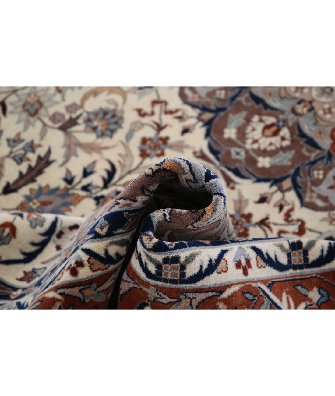 Hand Knotted Heritage Fine Persian Style Wool Rug - 6'0'' x 8'11'' 6'0'' x 8'11'' (180 X 268) / Ivory / Brown