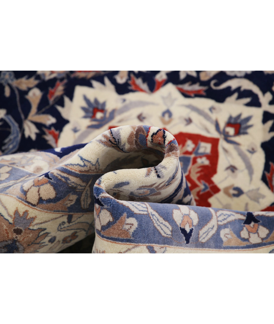 Hand Knotted Heritage Fine Persian Style Wool Rug - 5'11'' x 6'3'' 5'11'' x 6'3'' (178 X 188) / Blue / Ivory