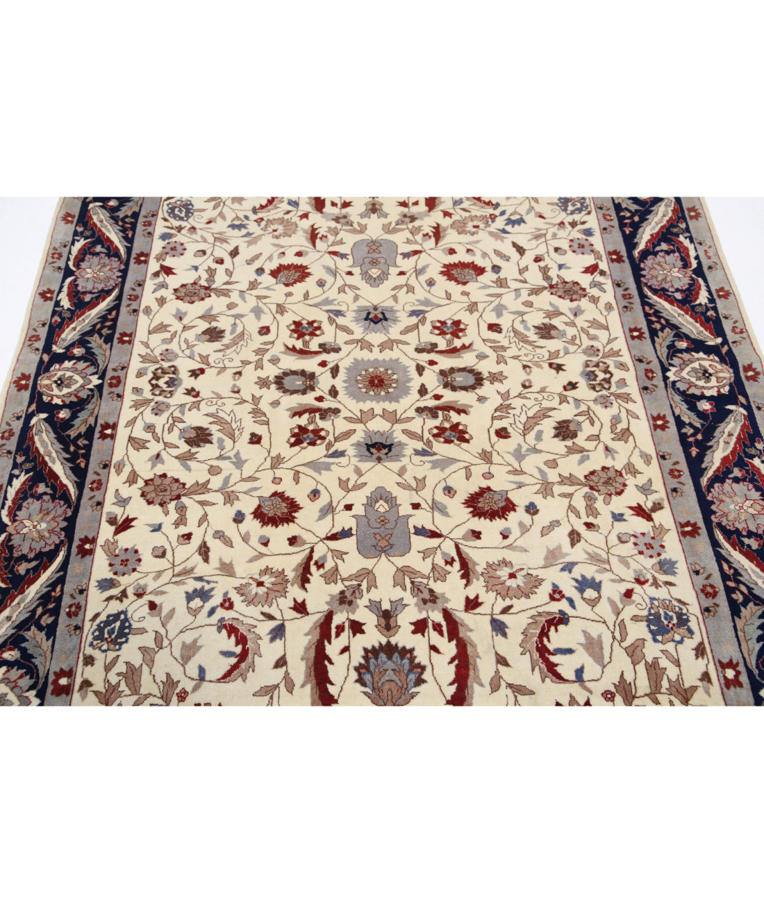 Hand Knotted Heritage Fine Persian Style Wool Rug - 5'0'' x 7'5'' 5'0'' x 7'5'' (150 X 223) / Ivory / Blue