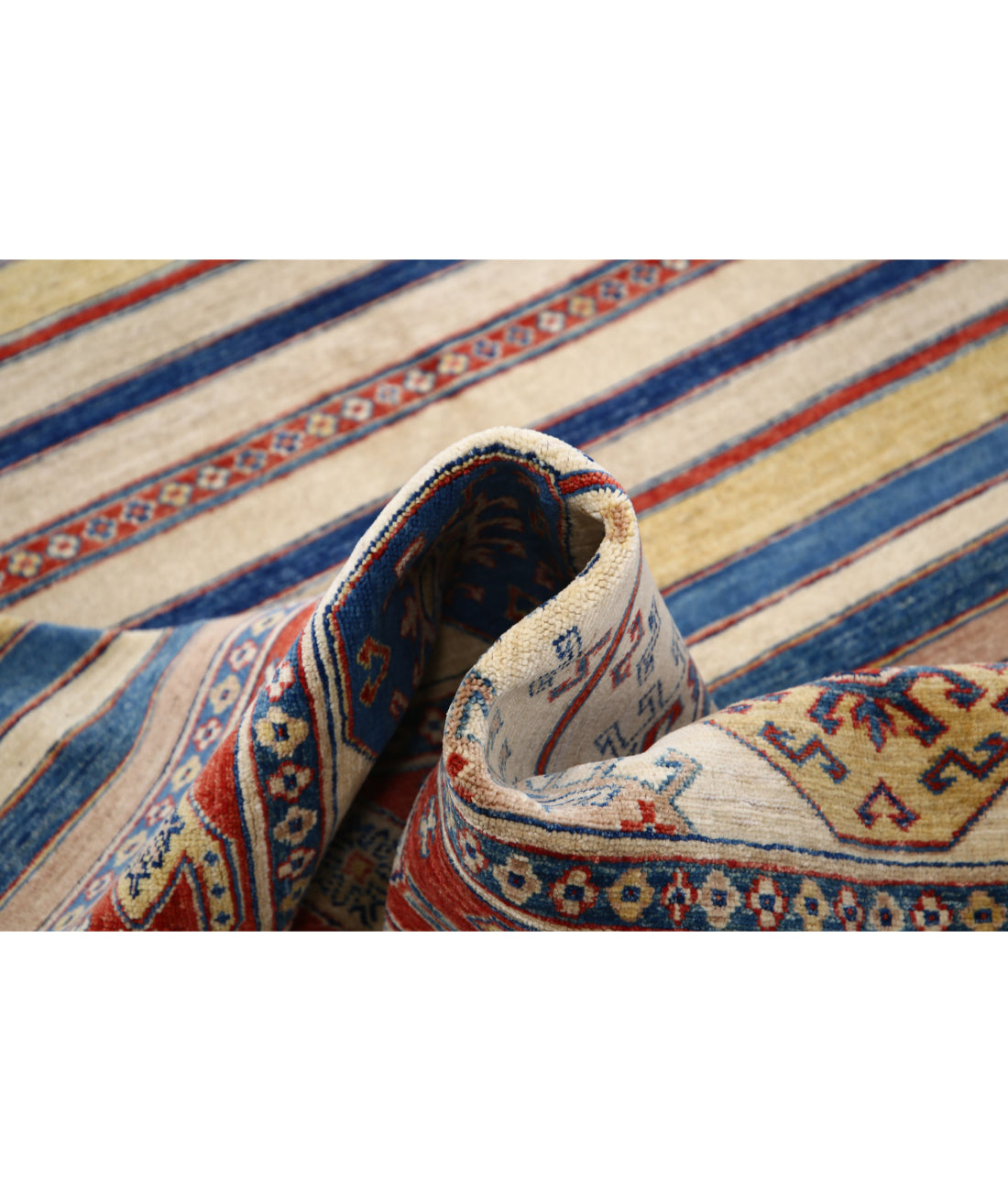 Hand Knotted Khurjeen Wool Rug - 5'6'' x 7'7'' 5'6'' x 7'7'' (165 X 228) / Multi / Multi