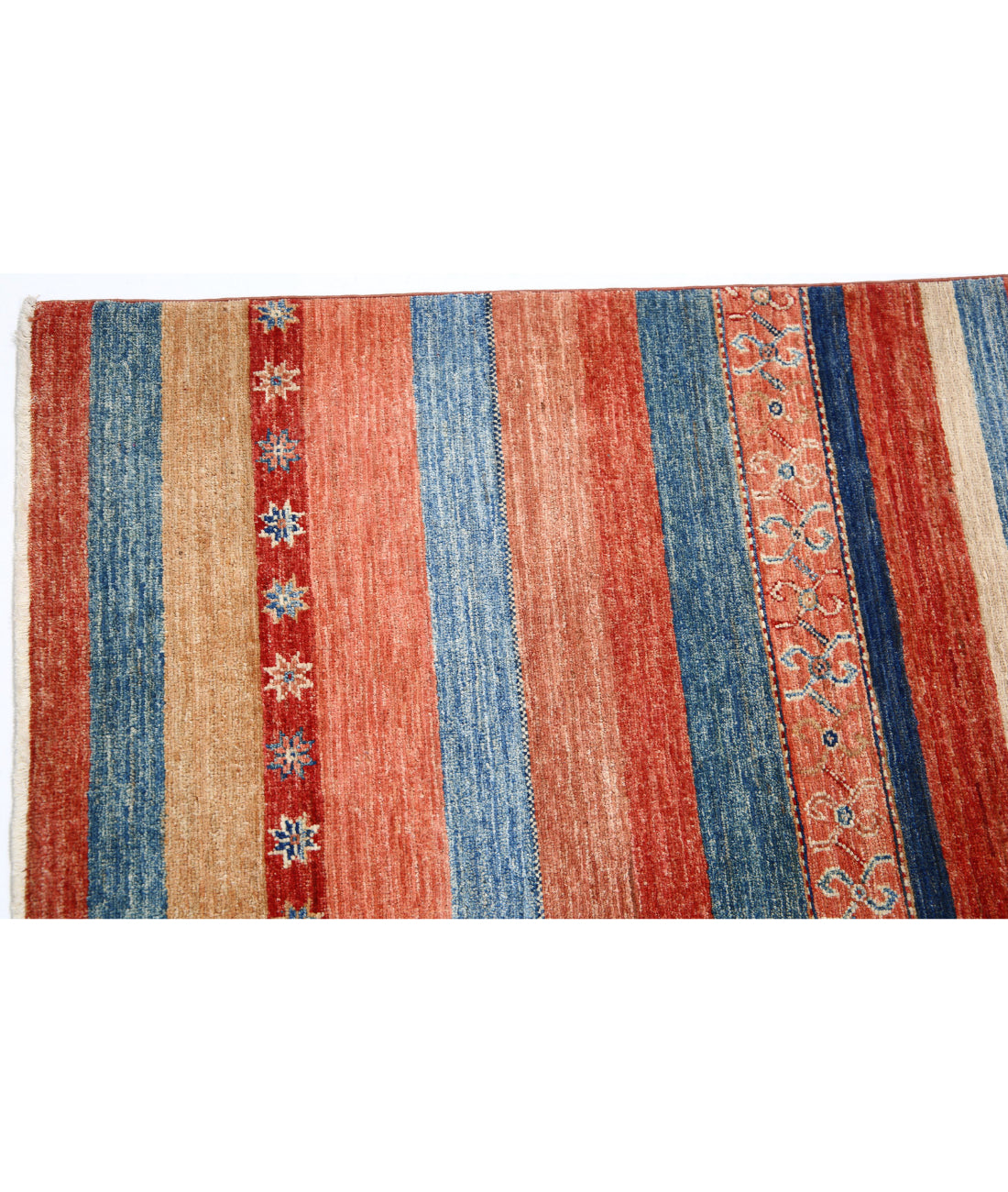 Hand Knotted Khurjeen Wool Rug - 5'6'' x 7'8'' 5'6'' x 7'8'' (165 X 230) / Multi / Multi