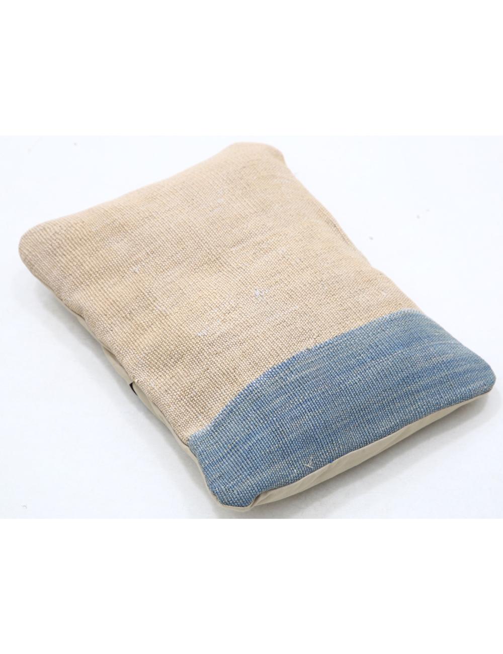 Hand Woven Tribal Multi Color Geometric Wool Pillow - 1'0'' x 1'5'' Arteverk Arteverk Rugs