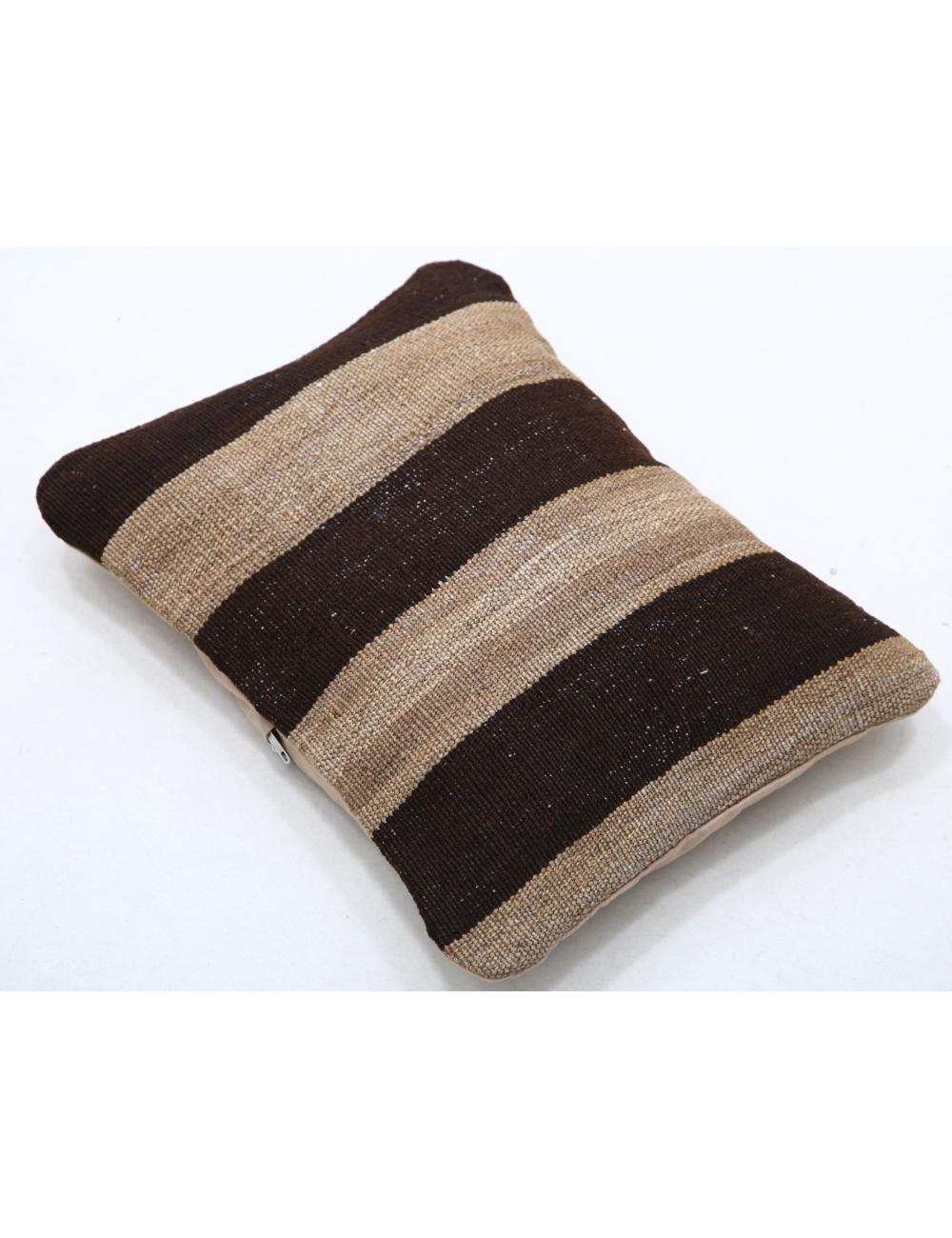 Hand Woven Tribal Multi Color Geometric Wool Pillow - 1'0'' x 1'5'' Arteverk Arteverk Rugs