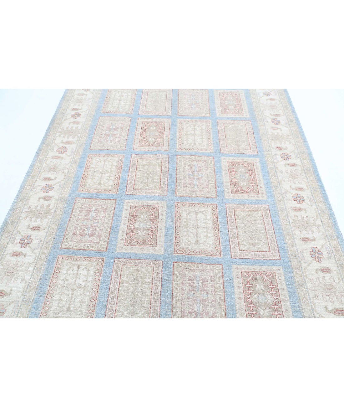 Hand Knotted Serenity Wool Rug - 5'6'' x 7'10'' 5'6'' x 7'10'' (165 X 235) / Blue / Ivory