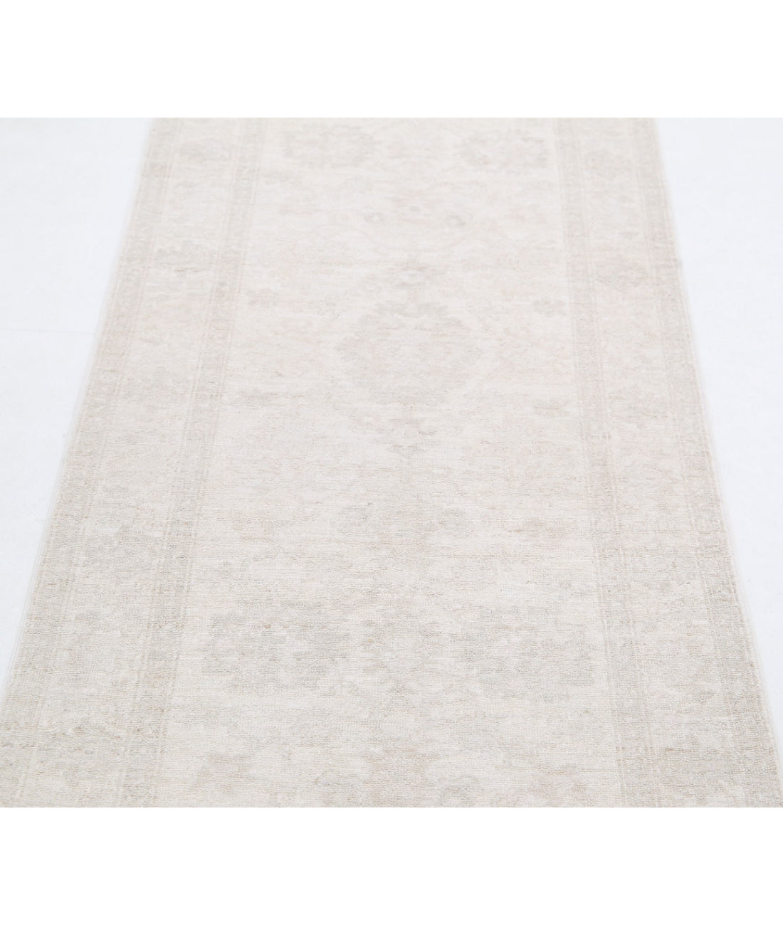 Hand Knotted Serenity Wool Rug - 2'6'' x 9'5'' 2'6'' x 9'5'' (75 X 283) / Ivory / Taupe