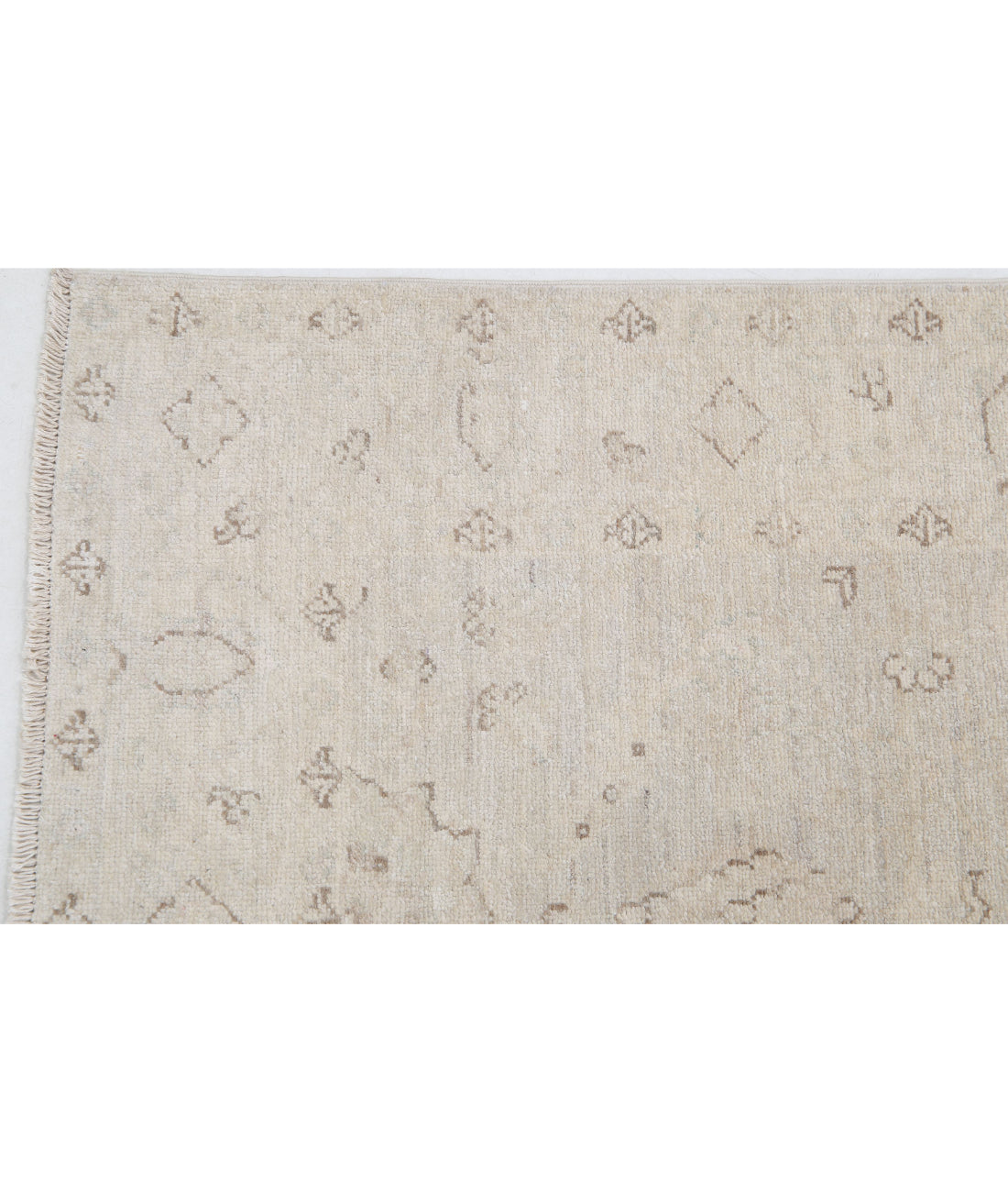 Hand Knotted Serenity Wool Rug - 2'7'' x 10'7'' 2'7'' x 10'7'' (78 X 318) / Ivory / Brown