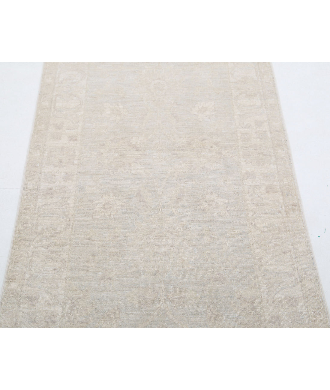 Hand Knotted Serenity Wool Rug - 2'7'' x 8'5'' 2'7'' x 8'5'' (78 X 253) / Grey / Ivory