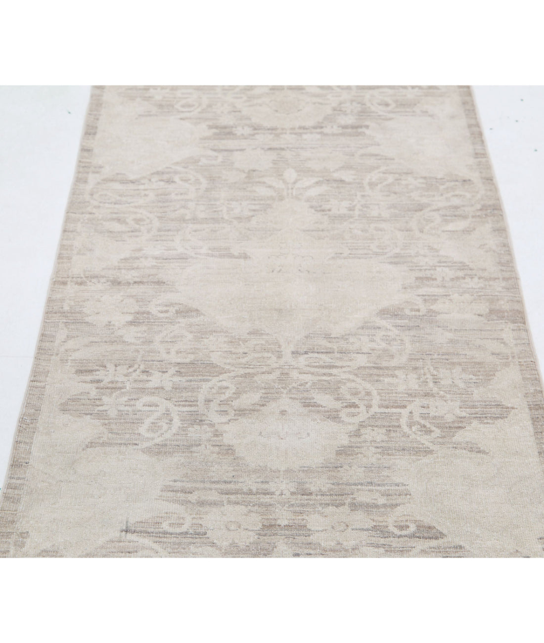 Hand Knotted Serenity Wool Rug - 2'6'' x 7'11'' 2'6'' x 7'11'' (75 X 238) / Brown / Ivory