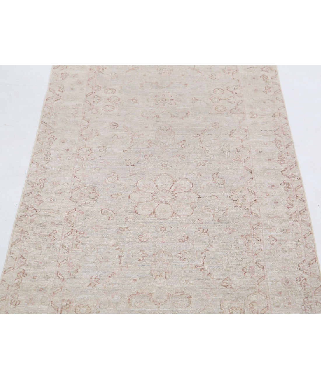 Hand Knotted Serenity Wool Rug - 2'6'' x 10'1'' 2'6'' x 10'1'' (75 X 303) / Grey / Ivory