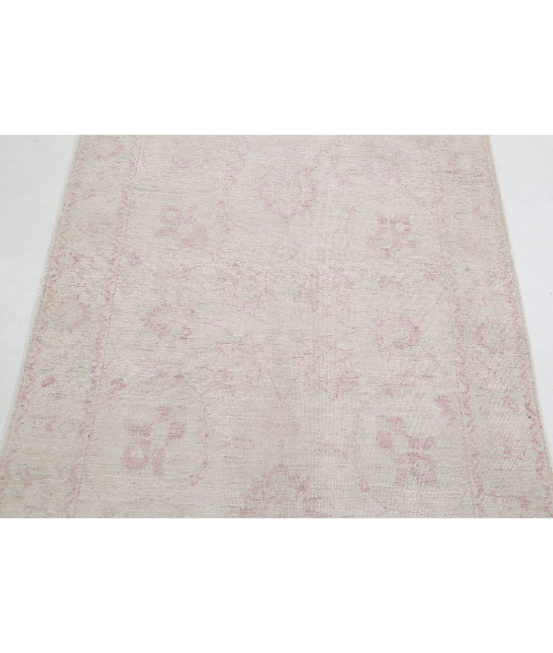 Hand Knotted Serenity Wool Rug - 3'10'' x 5'9'' 3'10'' x 5'9'' (115 X 173) / Ivory / Pink