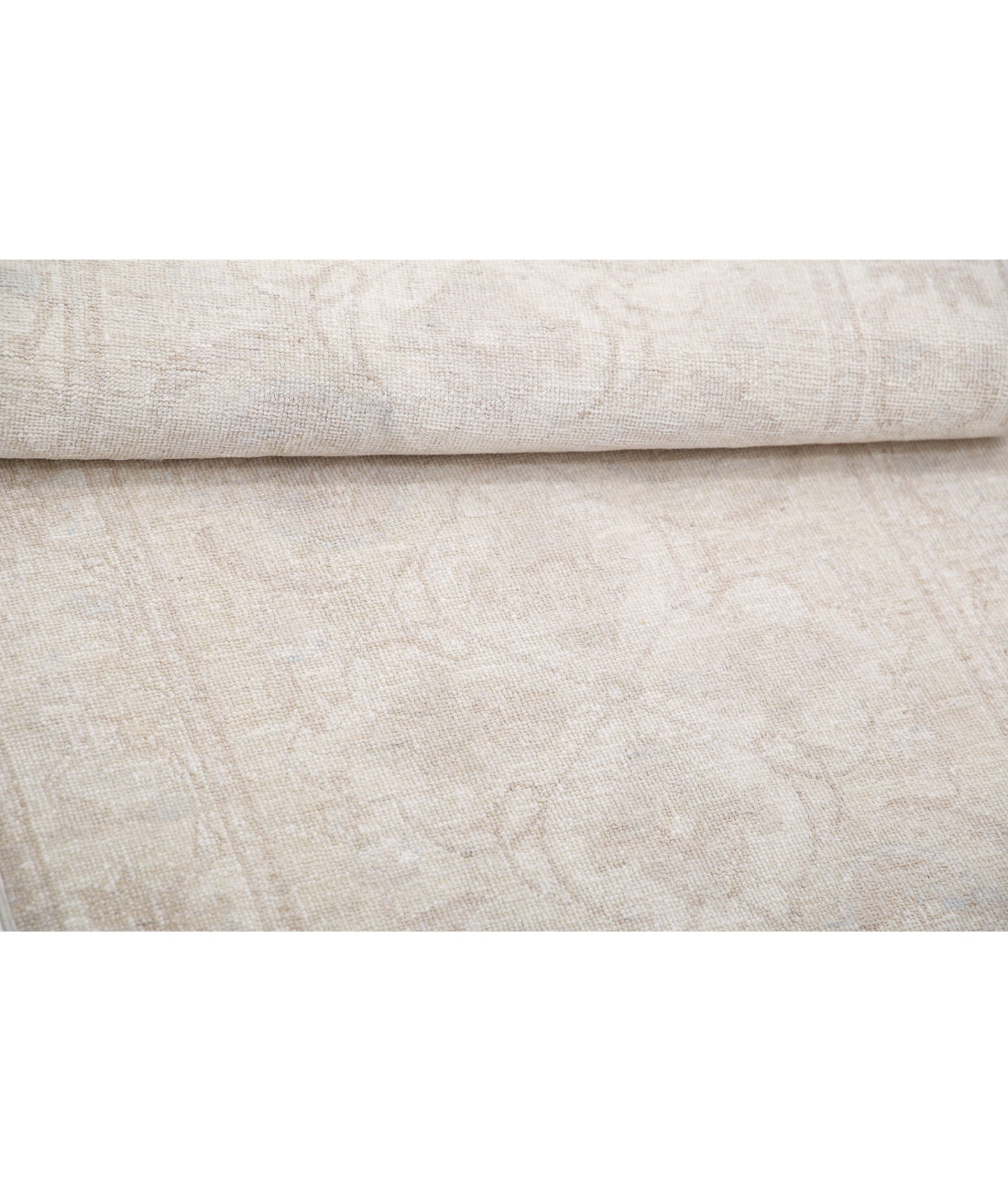 Hand Knotted Serenity Wool Rug - 2'5'' x 6'3'' 2'5'' x 6'3'' (73 X 188) / Ivory / Taupe