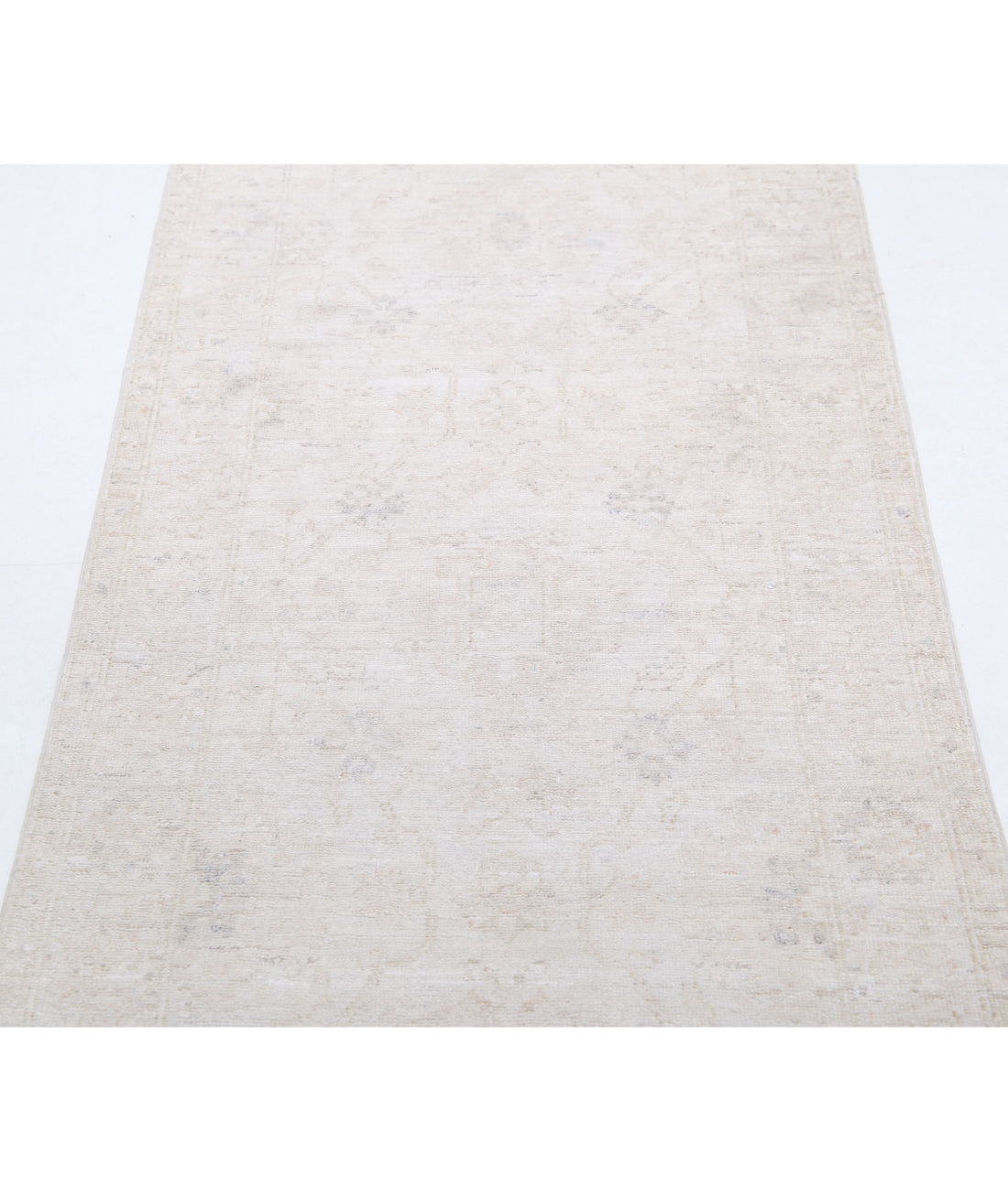 Hand Knotted Serenity Wool Rug - 2'5'' x 9'5'' 2'5'' x 9'5'' (73 X 283) / Ivory / Grey