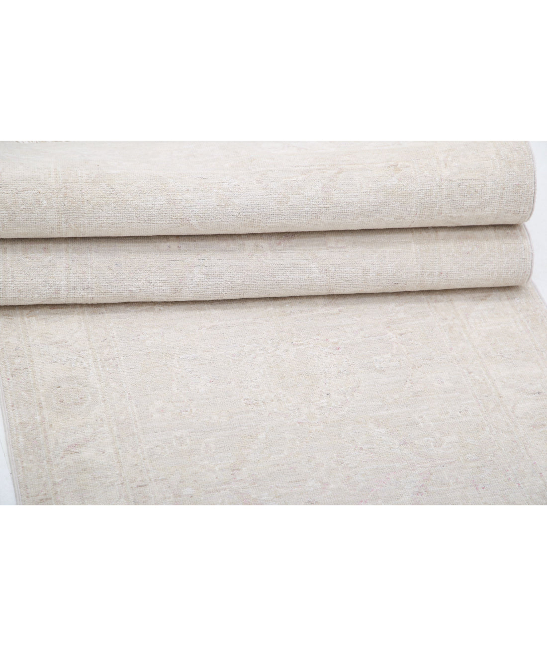 Hand Knotted Serenity Wool Rug - 2'6'' x 8'2'' 2'6'' x 8'2'' (75 X 245) / Grey / Ivory