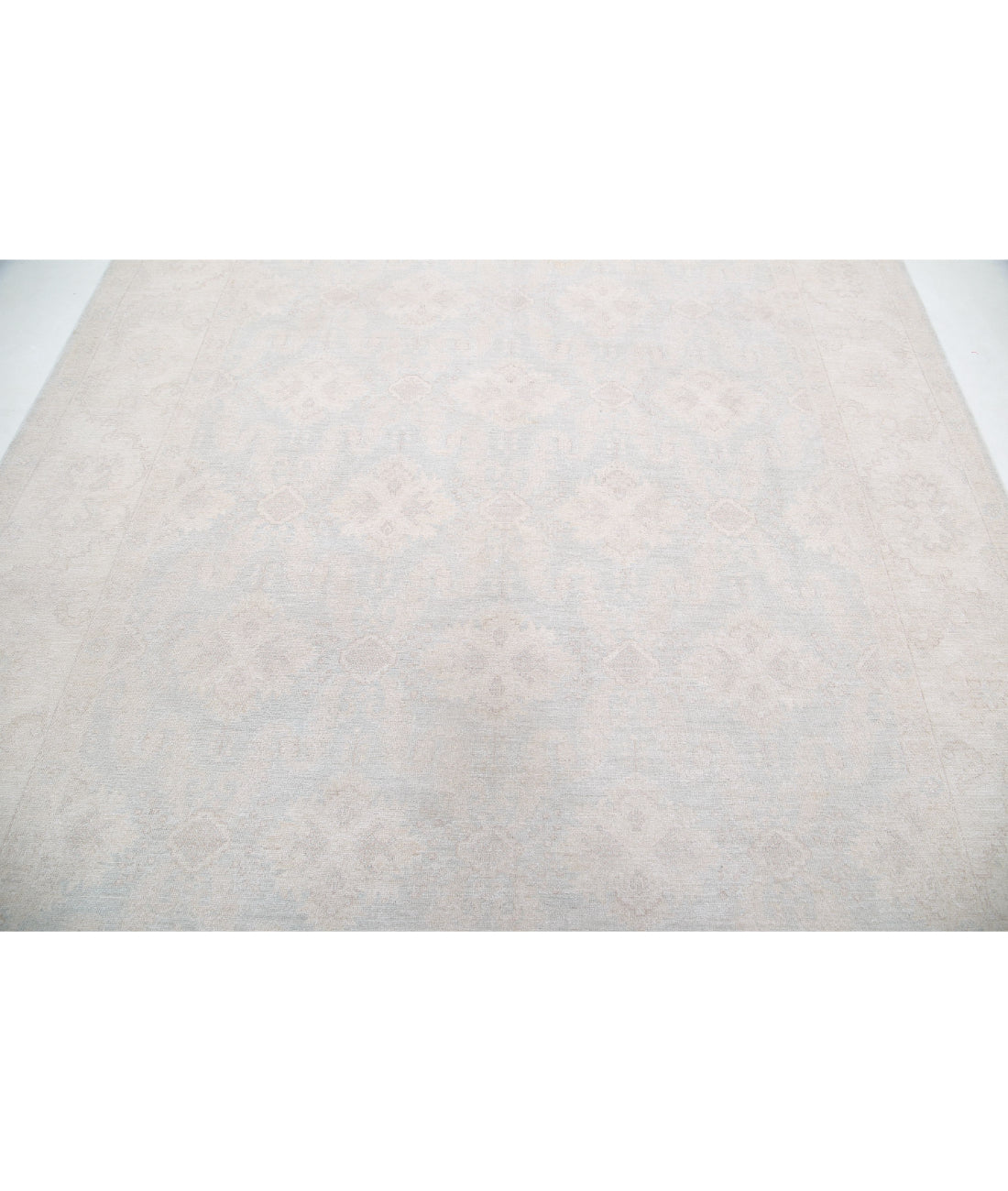 Hand Knotted Serenity Wool Rug - 7'10'' x 9'7'' 7'10'' x 9'7'' (235 X 288) / Ivory / Taupe