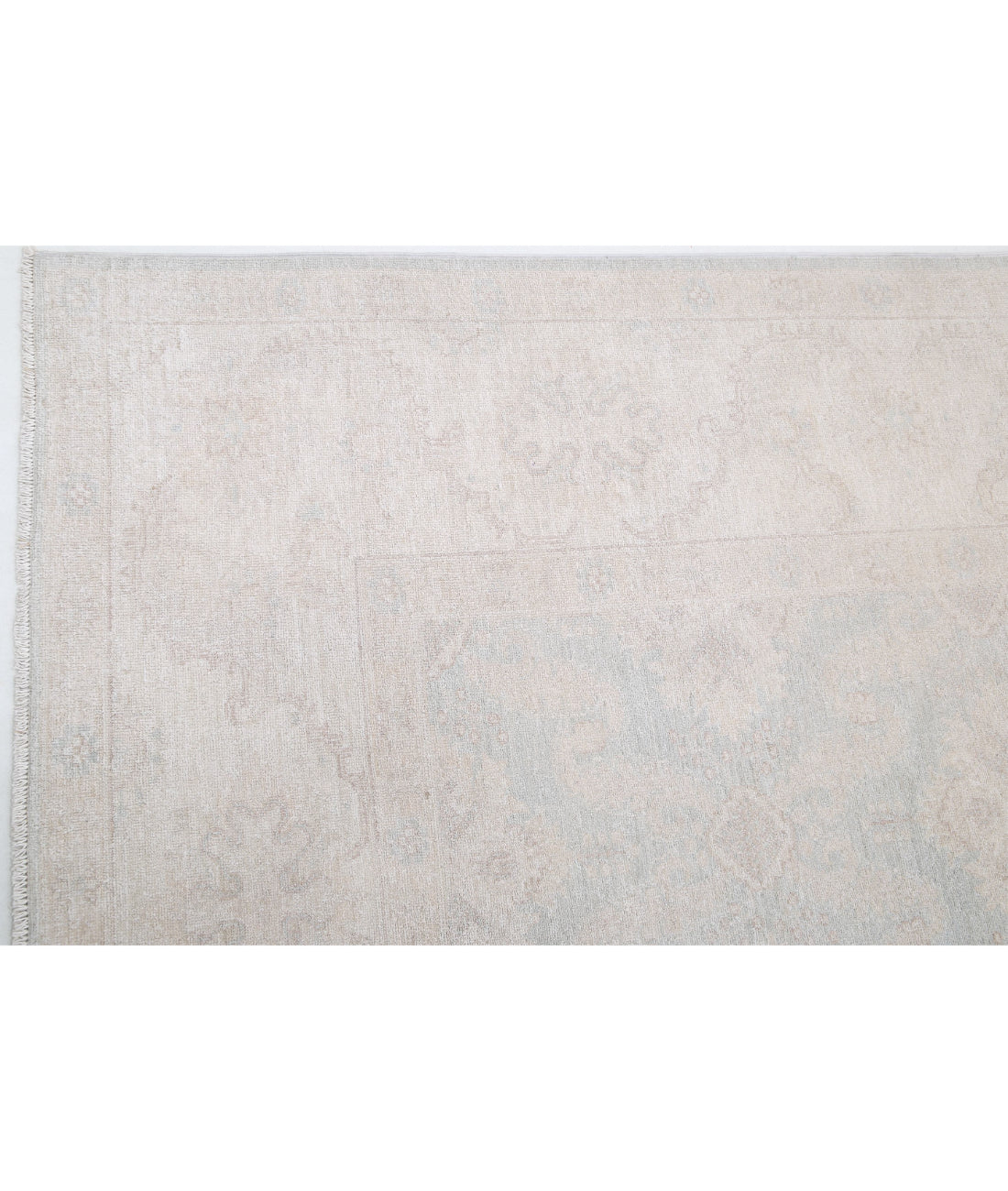 Hand Knotted Serenity Wool Rug - 7'10'' x 9'7'' 7'10'' x 9'7'' (235 X 288) / Ivory / Taupe