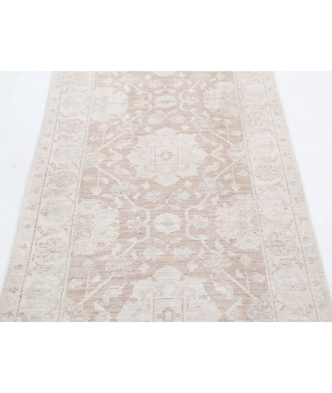Hand Knotted Serenity Wool Rug - 2'7'' x 10'0'' 2'7'' x 10'0'' (78 X 300) / Brown / Ivory