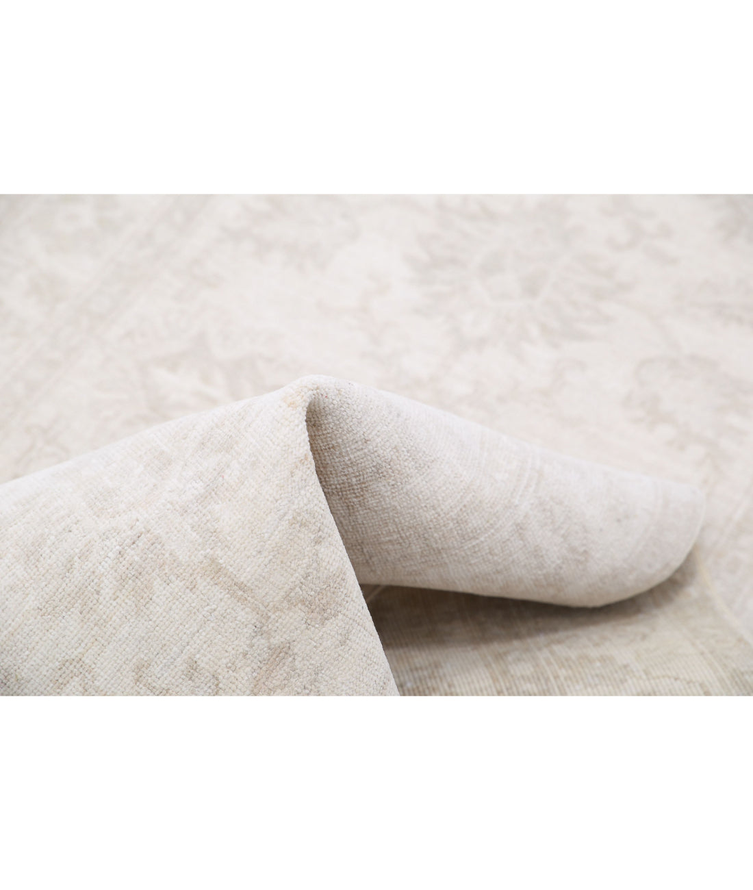 Hand Knotted Serenity Wool Rug - 2'6'' x 7'11'' 2'6'' x 7'11'' (75 X 238) / Ivory / Beige