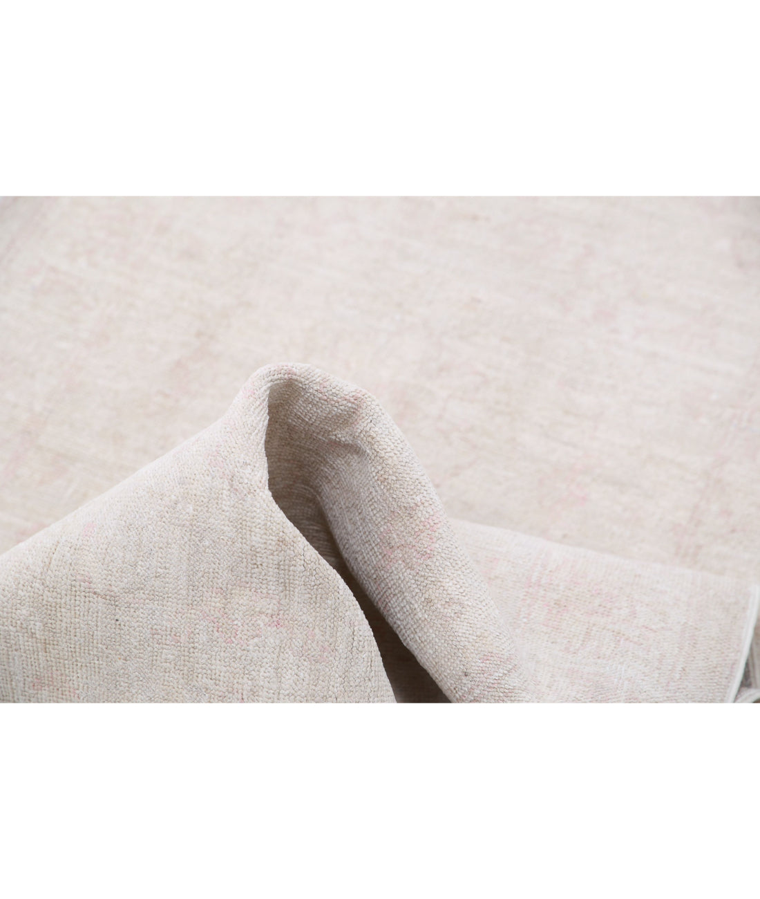 Hand Knotted Serenity Wool Rug - 2'5'' x 9'9'' 2'5'' x 9'9'' (73 X 293) / Ivory / Pink