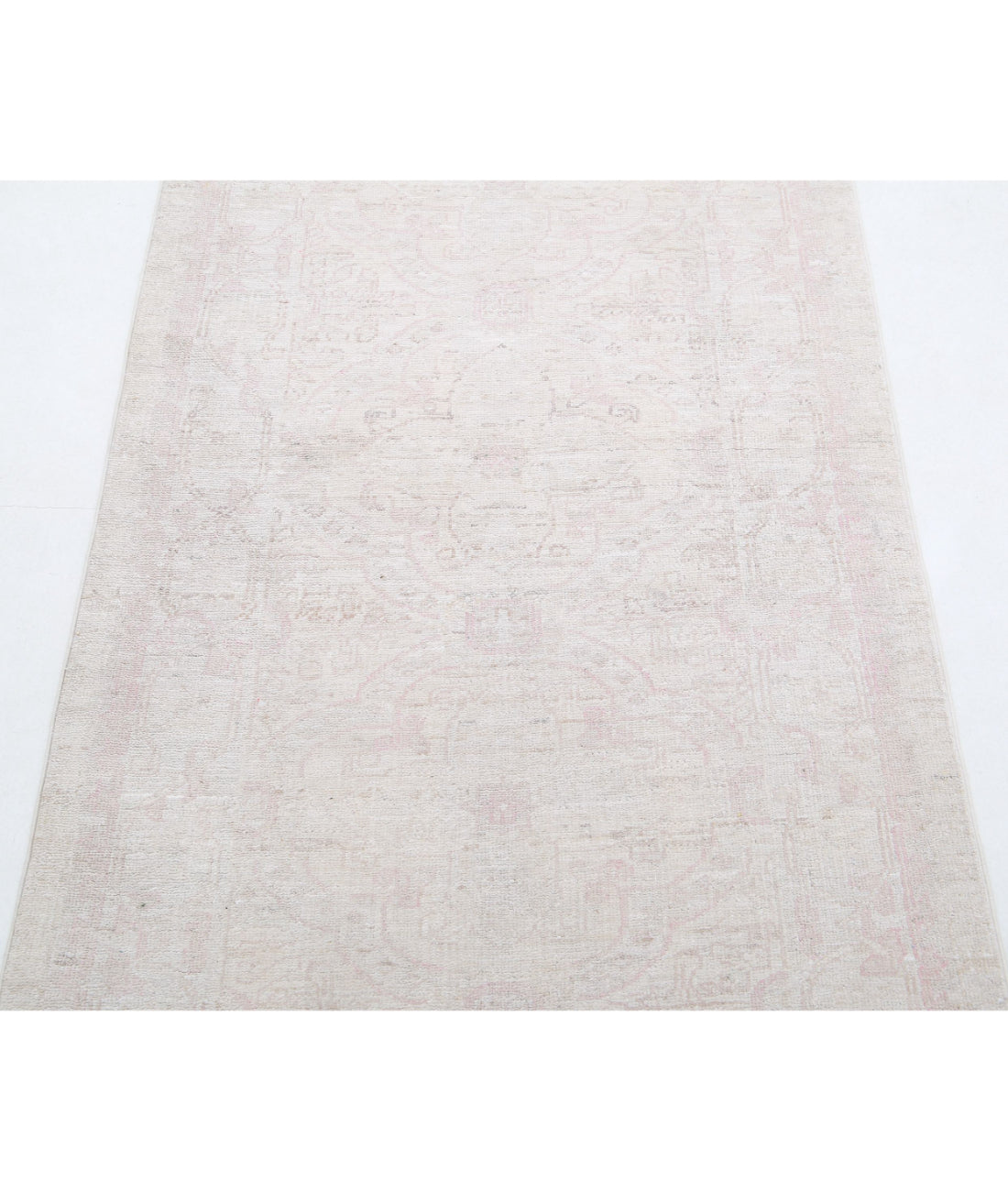 Hand Knotted Serenity Wool Rug - 2'8'' x 7'9'' 2'8'' x 7'9'' (80 X 233) / Ivory / Pink