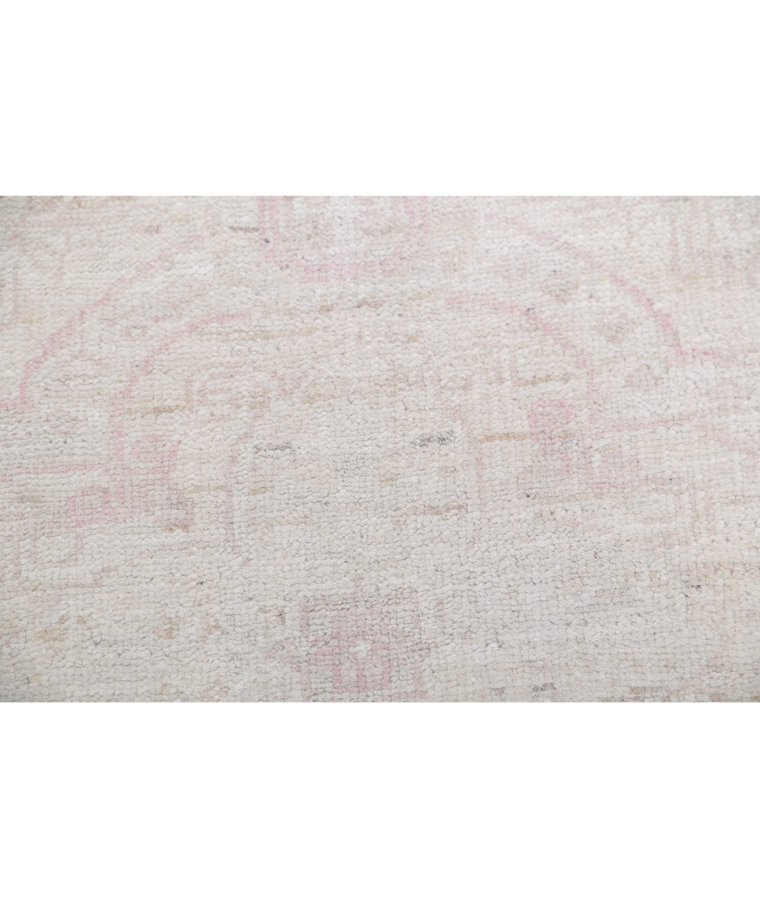 Hand Knotted Serenity Wool Rug - 2'8'' x 7'9'' 2'8'' x 7'9'' (80 X 233) / Ivory / Pink