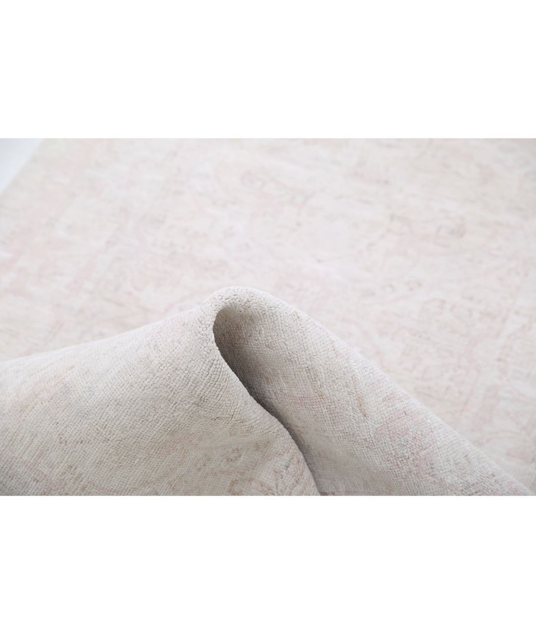 Hand Knotted Serenity Wool Rug - 2'8'' x 7'9'' 2'8'' x 7'9'' (80 X 233) / Ivory / Pink