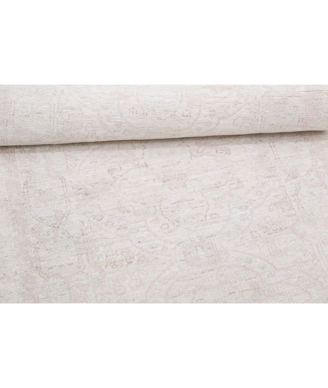 Hand Knotted Serenity Wool Rug - 2'8'' x 7'9'' 2'8'' x 7'9'' (80 X 233) / Ivory / Pink