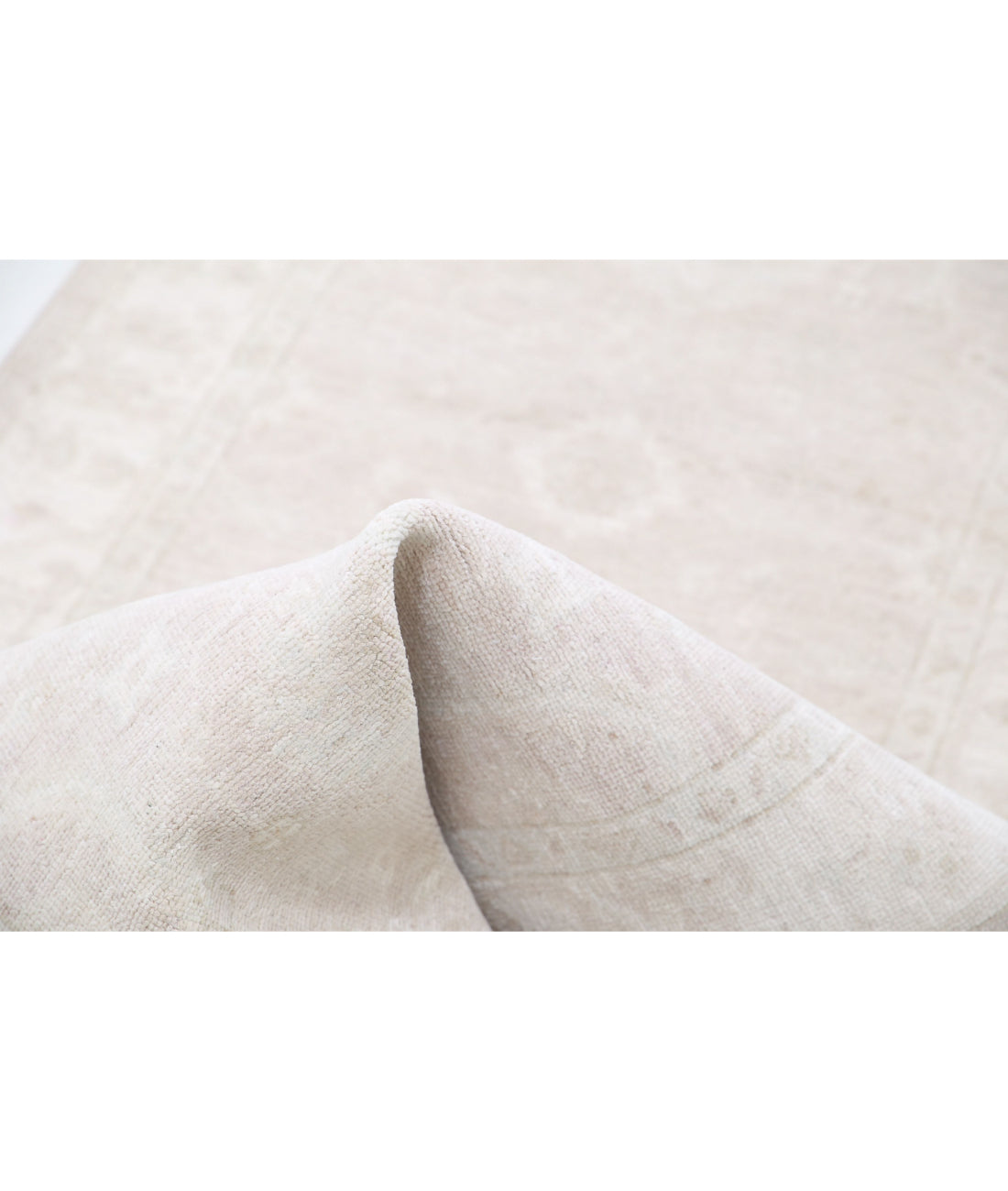 Hand Knotted Serenity Wool Rug - 2'7'' x 7'10'' 2'7'' x 7'10'' (78 X 235) / Taupe / Ivory