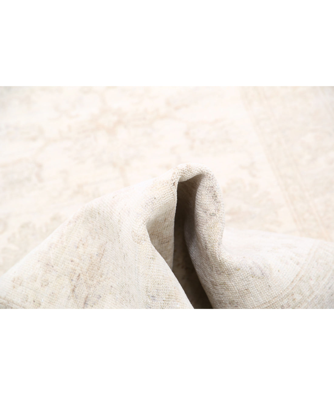 Hand Knotted Serenity Wool Rug - 2'7'' x 8'0'' 2'7'' x 8'0'' (78 X 240) / Ivory / Grey