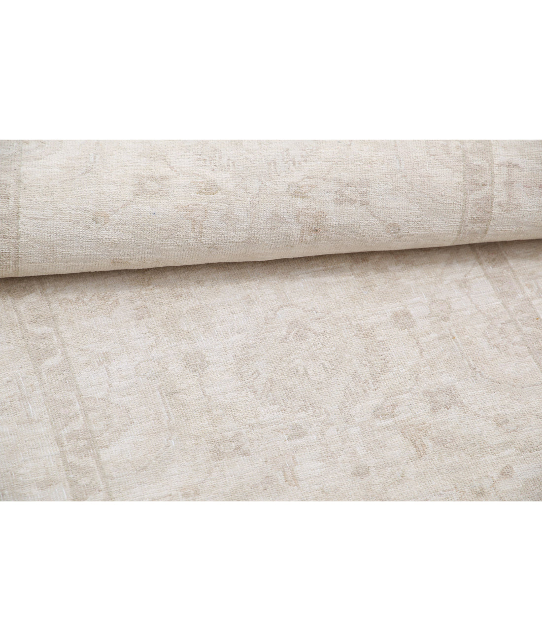 Hand Knotted Serenity Wool Rug - 2'7'' x 6'9'' 2'7'' x 6'9'' (78 X 203) / Ivory / Taupe