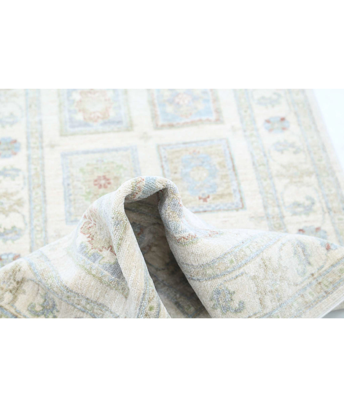 Hand Knotted Serenity Wool Rug - 2'6'' x 7'11'' 2'6'' x 7'11'' (75 X 238) / Ivory / Blue