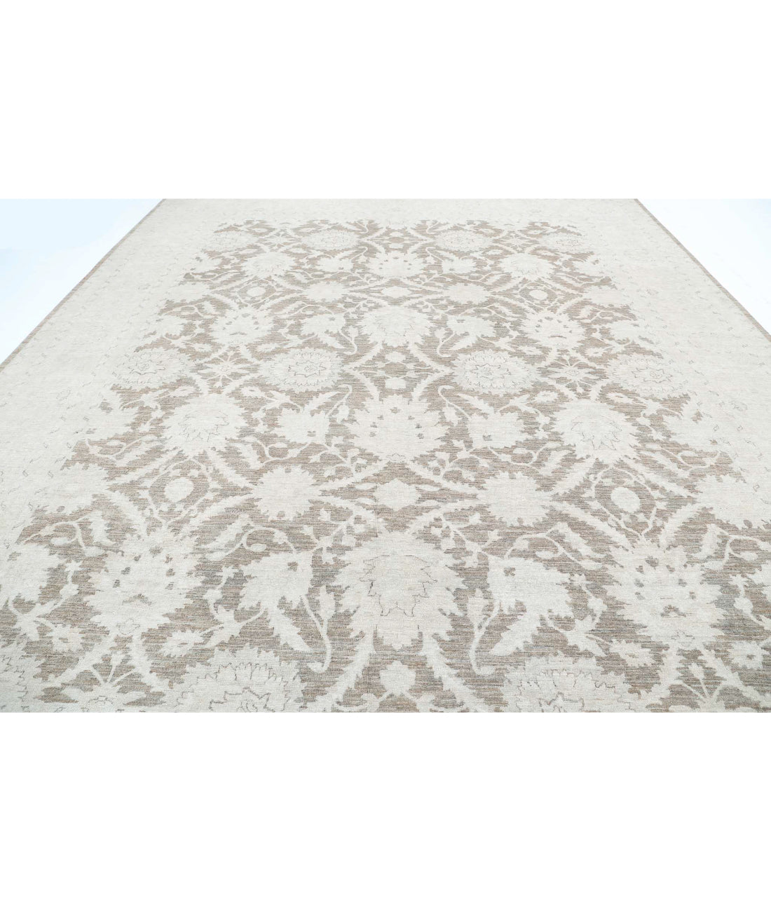 Hand Knotted Serenity Wool Rug - 12'0'' x 14'6'' 12'0'' x 14'6'' (360 X 435) / Brown / Ivory