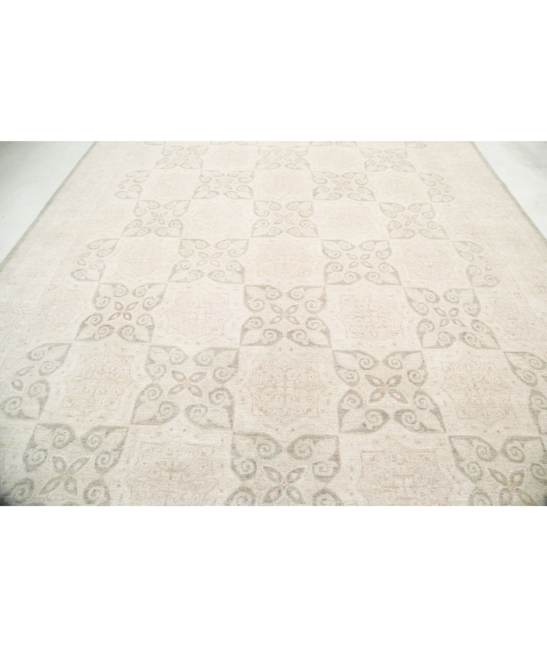 Hand Knotted Serenity Wool Rug - 9'10'' x 13'5'' 9'10'' x 13'5'' (295 X 403) / Taupe / Ivory