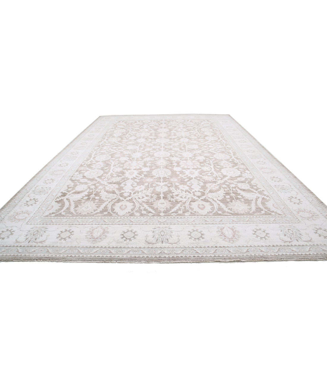 Hand Knotted Serenity Wool Rug - 12'10'' x 18'10'' 12'10'' x 18'10'' (385 X 565) / Brown / Ivory